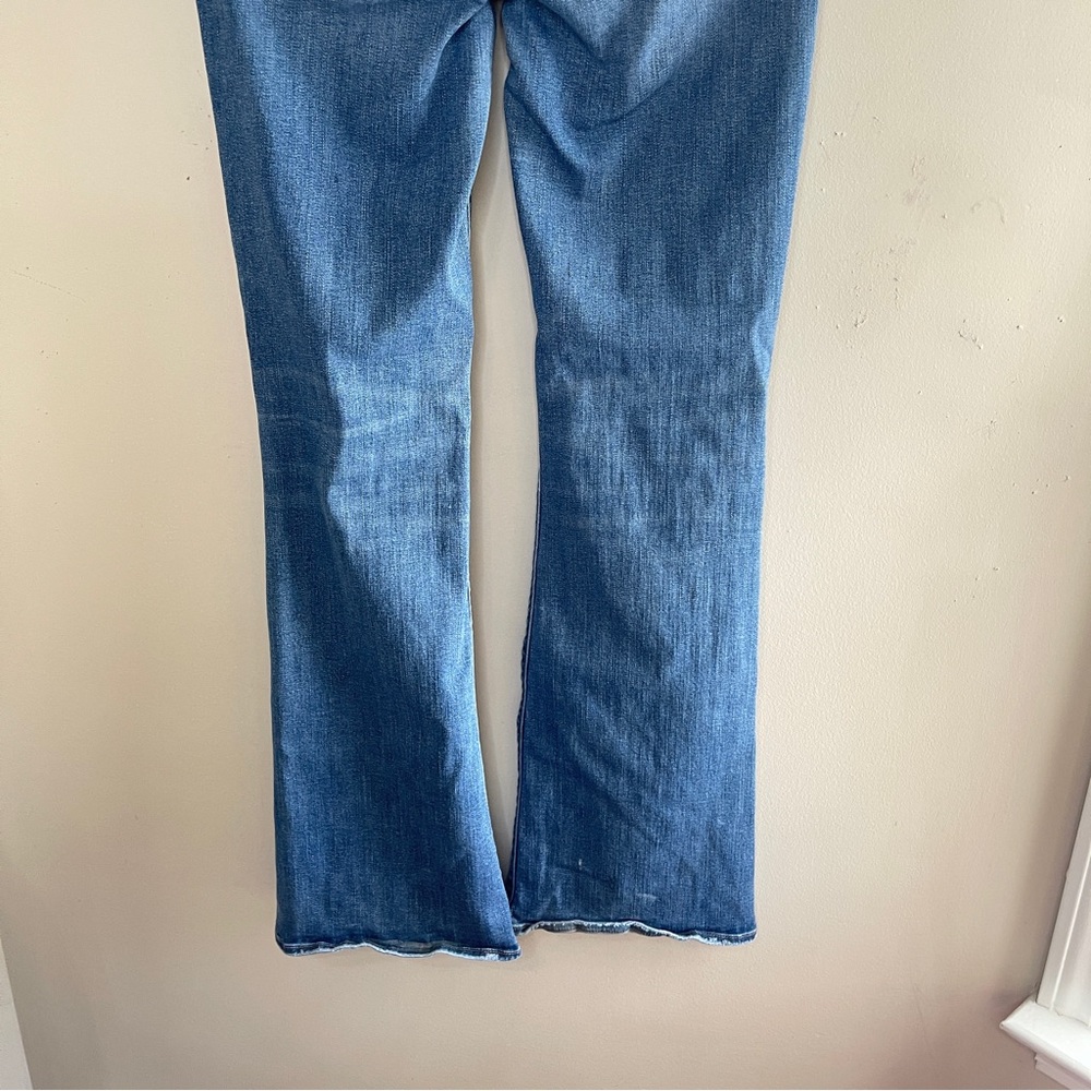AMERICAN EAGLE High Rise Artist Flare Jeans Distressed Knees, Size 8 - Picture 8 of 11